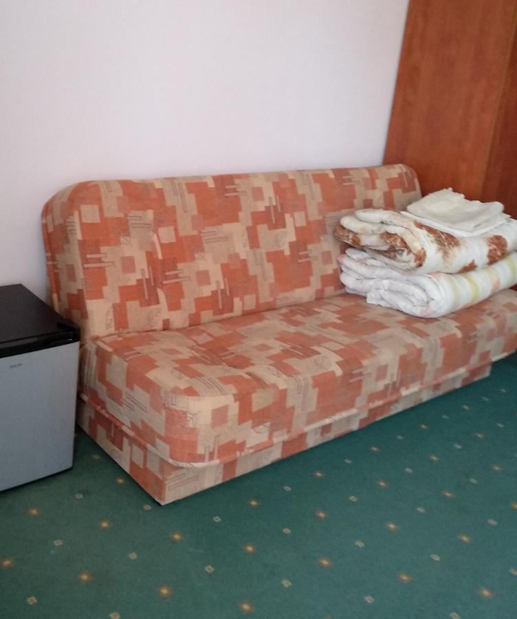 Joda Pokoje Goscinne ريفال المظهر الخارجي الصورة